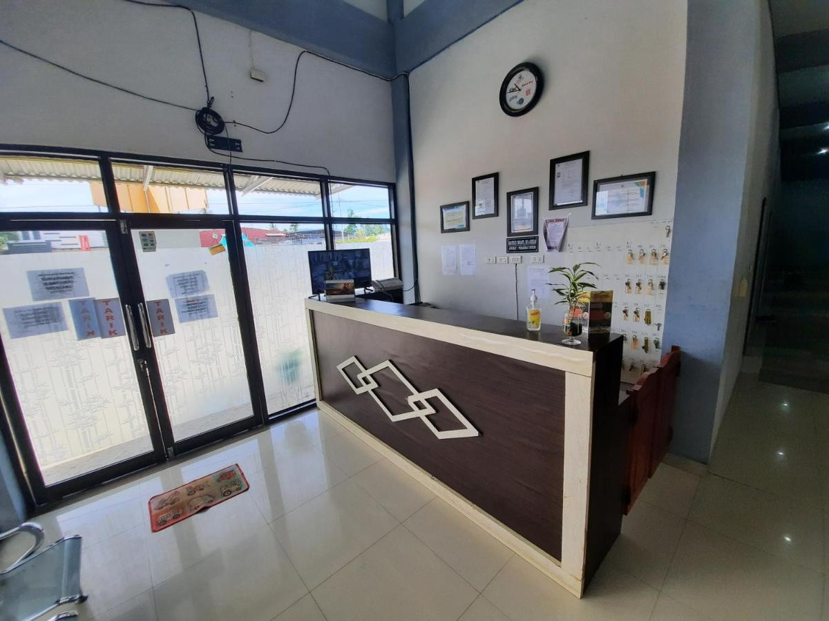 Oyo 3373 Favour Hotel Pagaralam Exterior foto