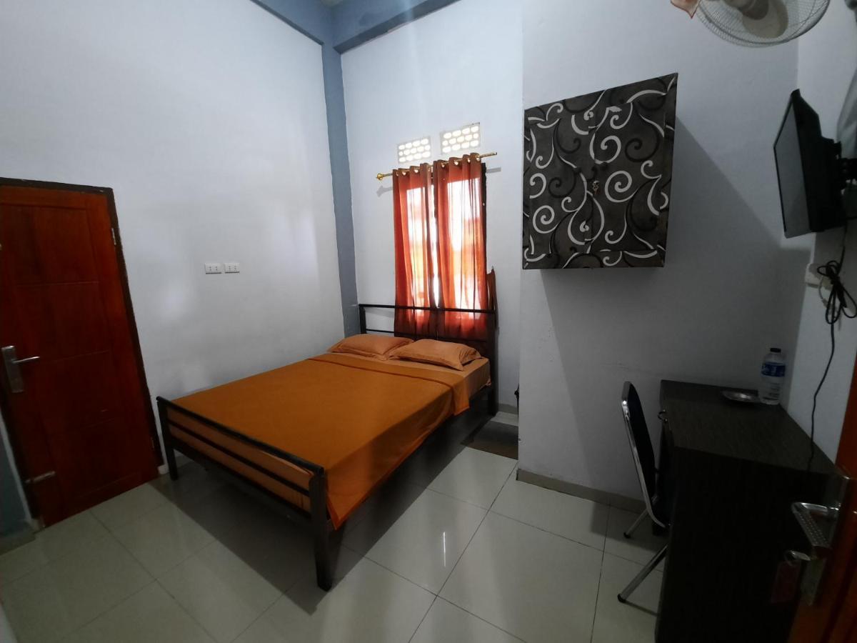 Oyo 3373 Favour Hotel Pagaralam Exterior foto