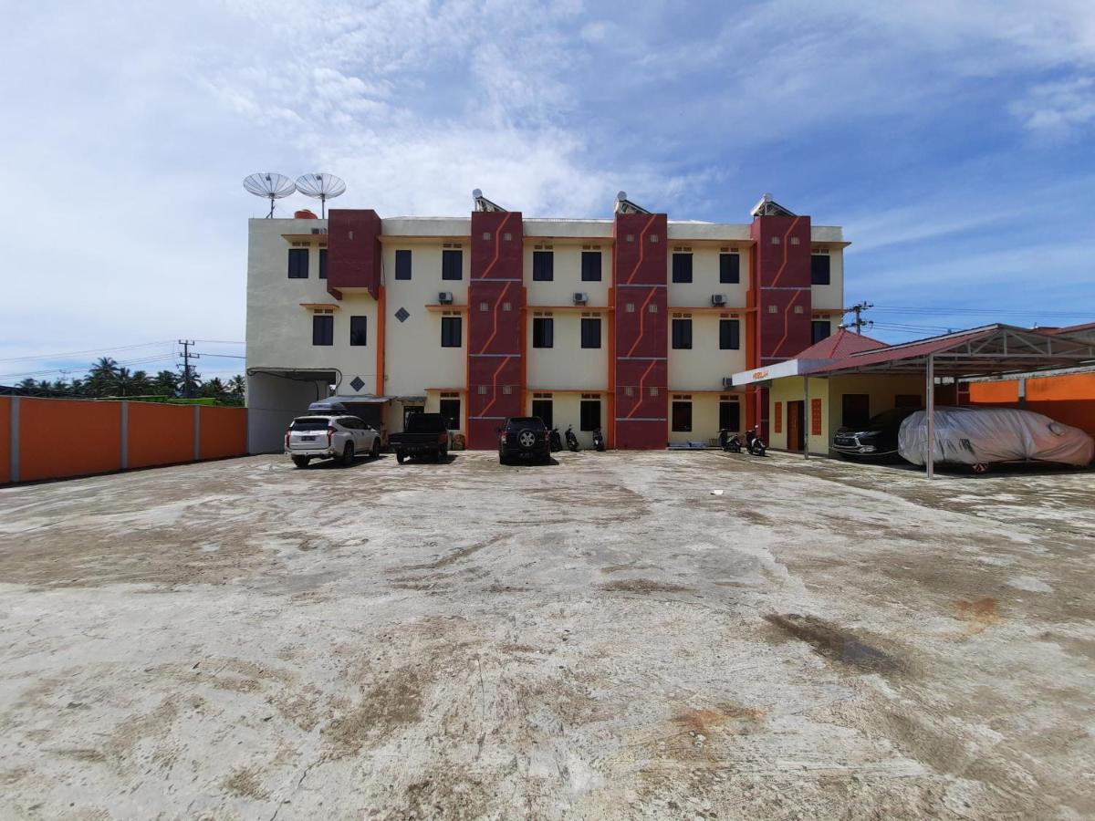 Oyo 3373 Favour Hotel Pagaralam Exterior foto