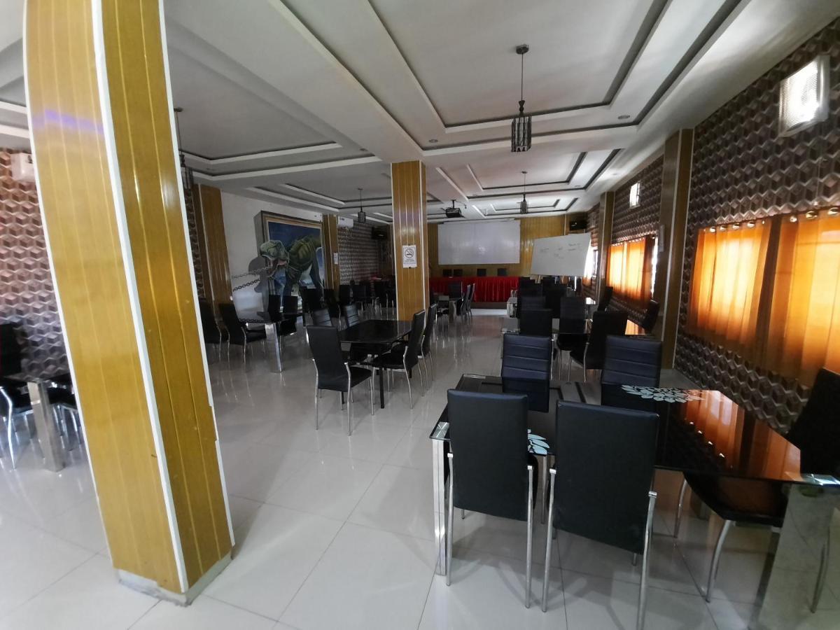 Oyo 3373 Favour Hotel Pagaralam Exterior foto